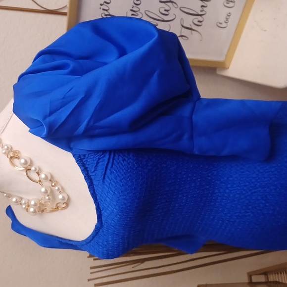 Blue Bodycon Dress with Puffer sleeves - Picture 3 of 4